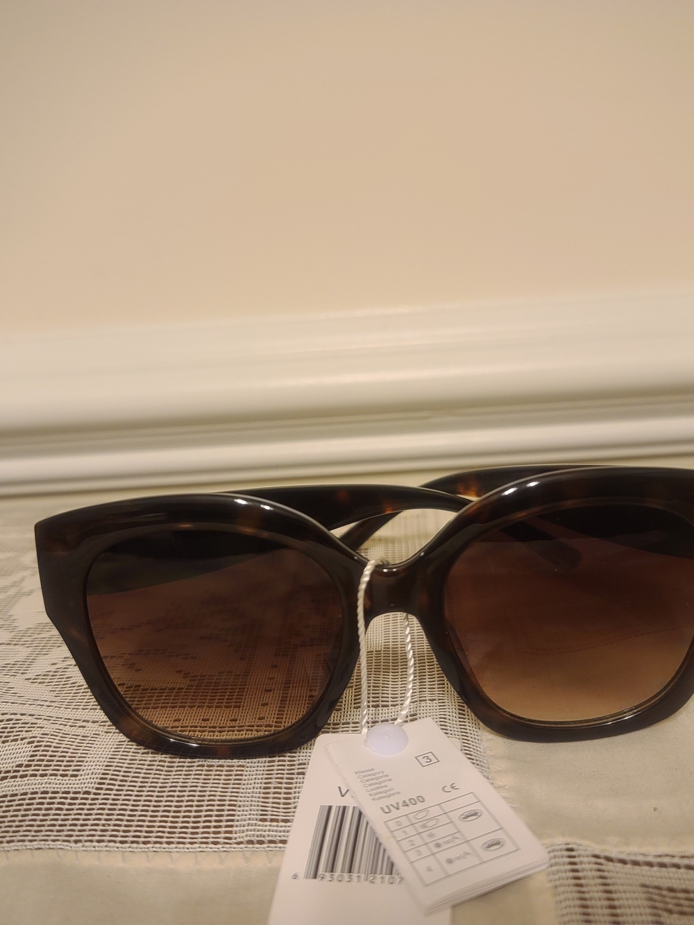 Womens Brown Gradient Cat-Eye Sunglasses